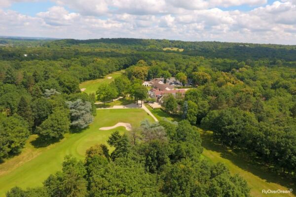 Domaine Du Lys Chantilly Vue Aerienne Du Parcours De Golf 18 Trous Et Du Club House 1024x682 (1)