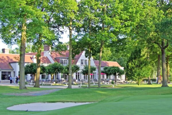 Lys Chantilly Clubhouse