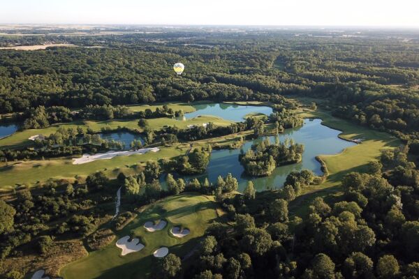 Les Bordes Golf Course.jpg