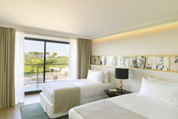Hotel Camiral Room