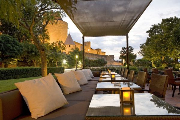 1. Hotel Du Chateau Spa Carita Outside