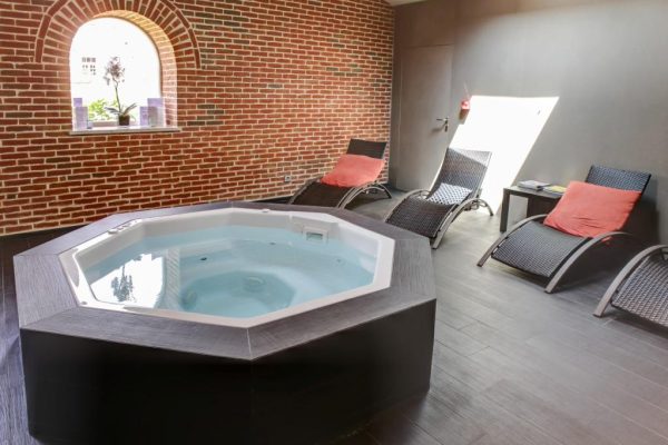 1.chateau D Etoges Chambre Pool