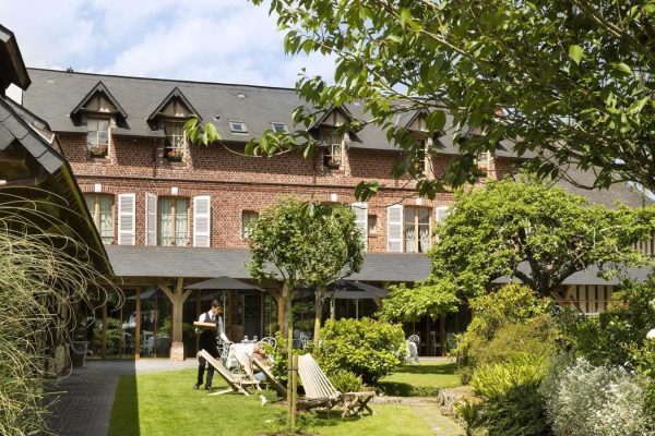 13.auberge De La Source Honfleur Outside