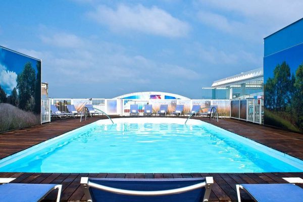 3. Radisson Blu Biarritz Pool