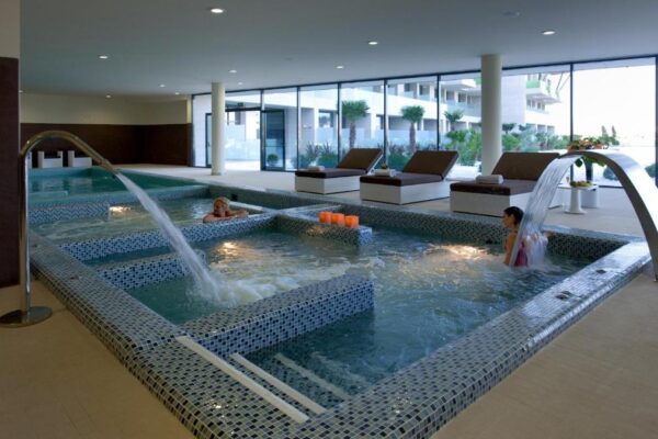 La Finca Gold & Spa Pool
