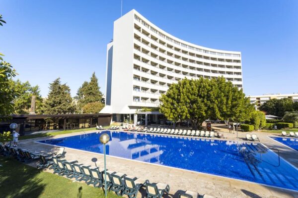 67 Dom Pedro Vilamoura 0519 15