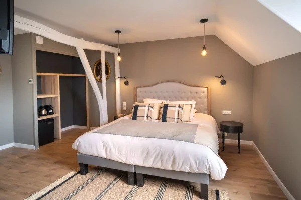 7. Fiarce Fort Mahon Left Room.png