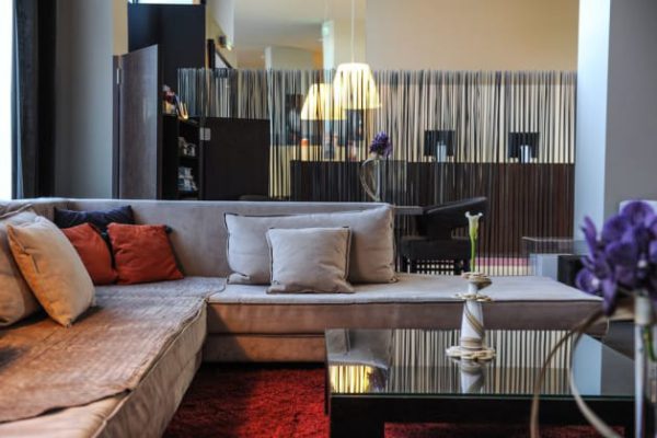 8. Grand Hotel Strasbourg Hotel Couch