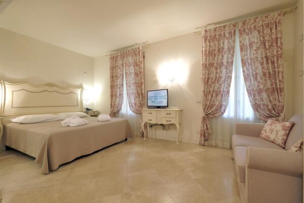 Chervo Golf Room7