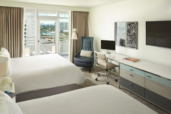 Fontainebleau Miami Beach, room