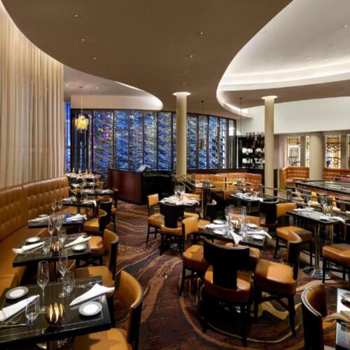 Fontainebleau Miami Beach, Restaurant