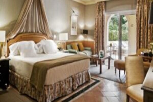 Gran Hotel Bahia Del Duque Bedroom