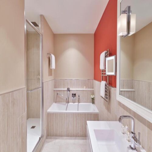 Hotel Barriere Le Grand Hotel, Bathroom