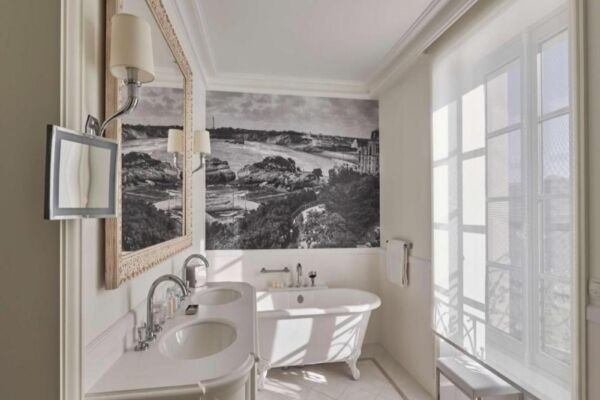 Hotel Du Palais, Biarritz Bathroom