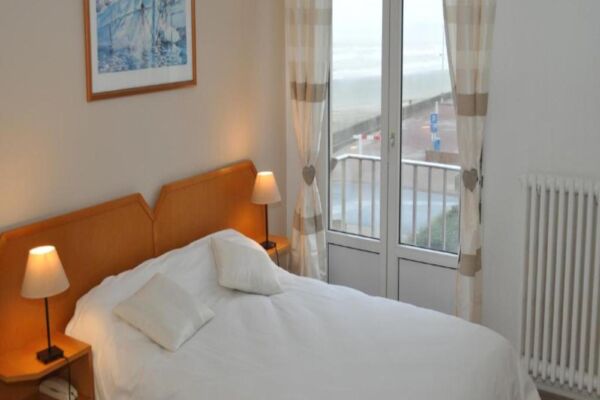 La Terrasse, Fort Mahon Bedroom
