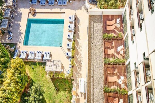 Leonardo Boutique Hotel Overview