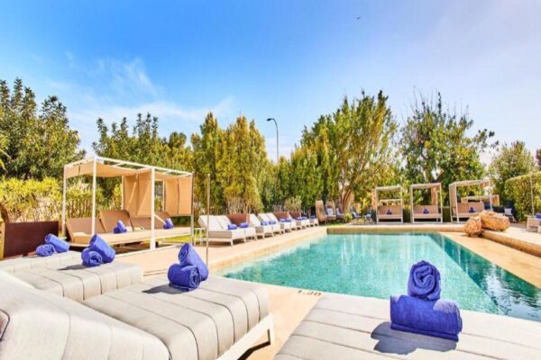 Leonardo Boutique Hotel Pool