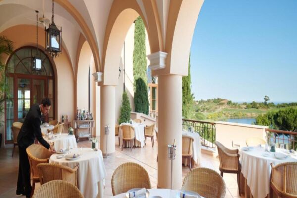 Monte Rei Dining