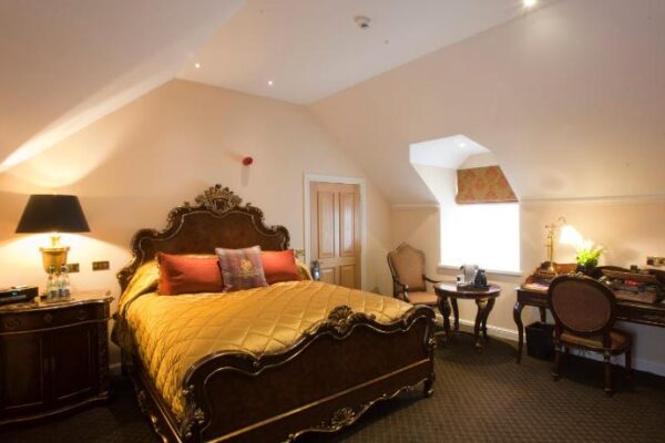 Macleod House Lodge Room