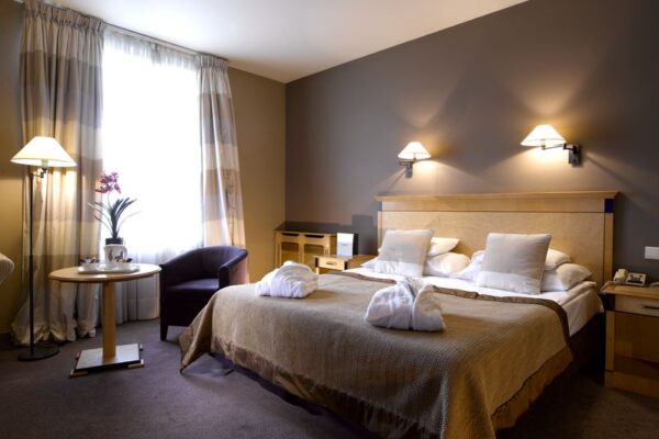 Martins Grand Hotel Room