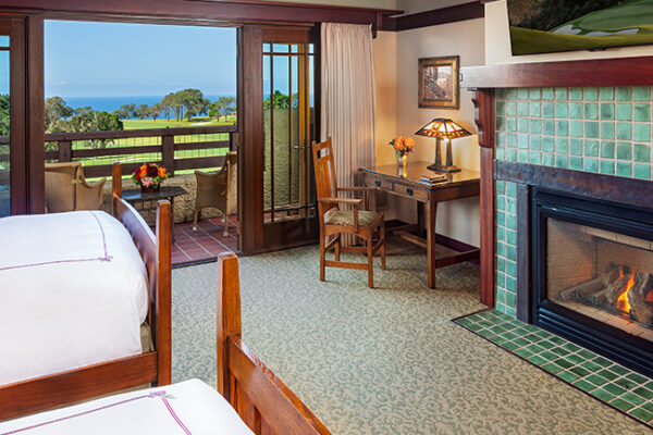 The Lodge At Torrey Pines Pool Room