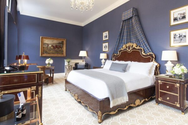 Turnberry Hotel Room