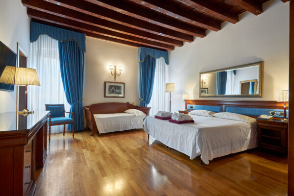 Villa Quaranta Tommasi Room 3