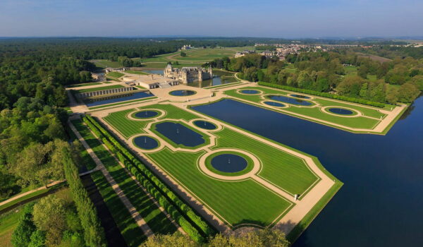 Auberge Du Jeu De Paume Ground