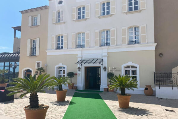 Dolce Fregate Bandol Front