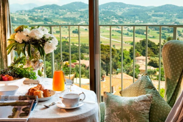 Hostellerie Berard Spa Dining