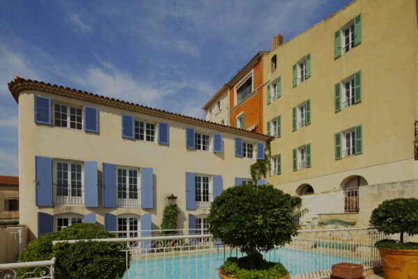 Hostellerie Berard Spa Front