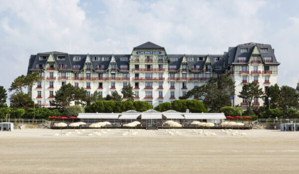 Hotel Barriere Lhermitage Outside
