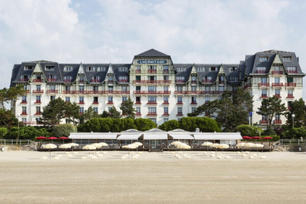 Hotel Barriere Lhermitage Outside
