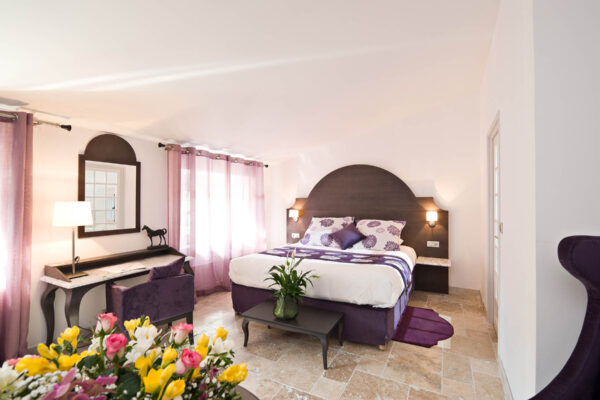 Moulin De Vernegues Room