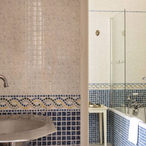 Chateau Les Muids Bath