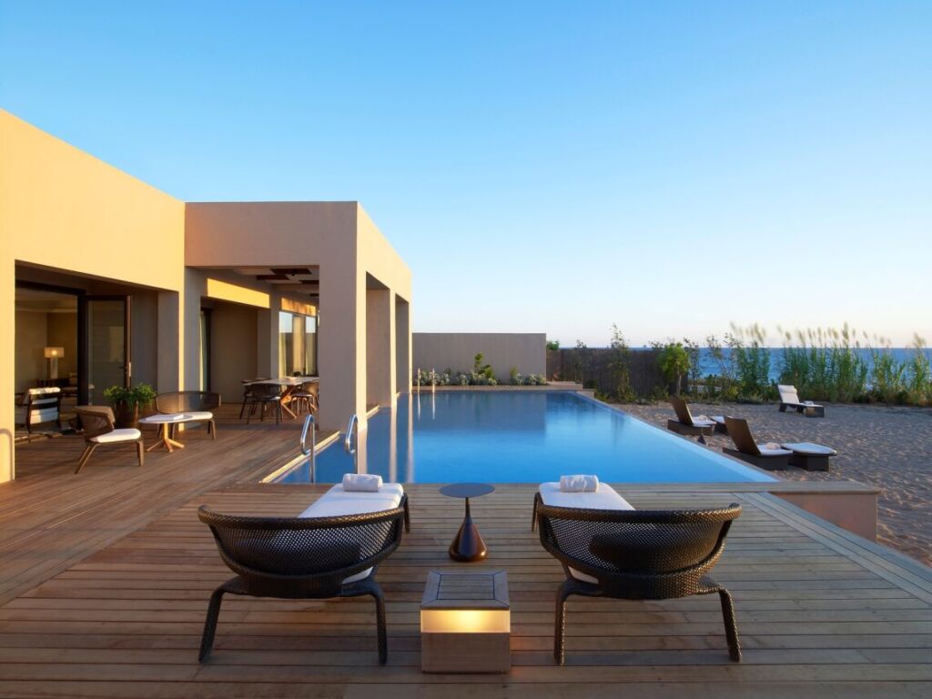Romanos Villa