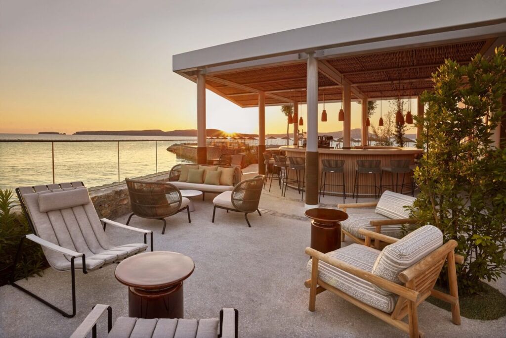 W Beach Bar