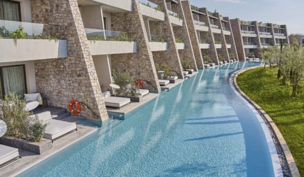 W Swim Up Pools