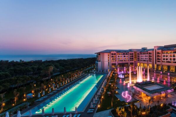 Regnum Carya Golf Spa Resort Belek Aussenansicht 646175 (1)