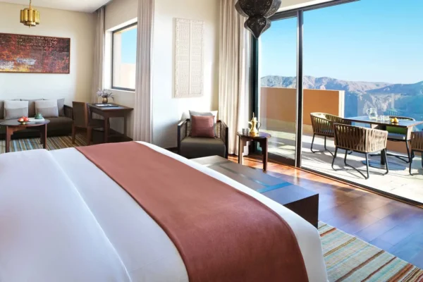 Anantara Al Jabal Al Akhdar Royal Mountain Villa Master Bedroom 01 1920x1037