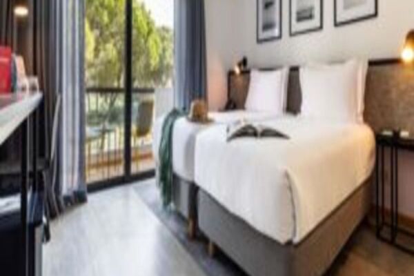The Magnolia Hotel Bedroom