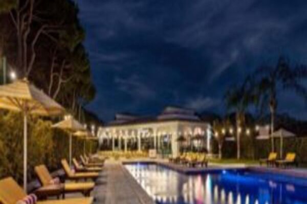 The Magnolia Hotel Night Time