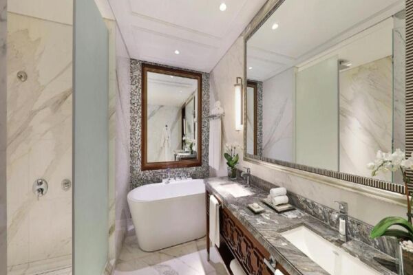 The Ritz Carlton Dubai9