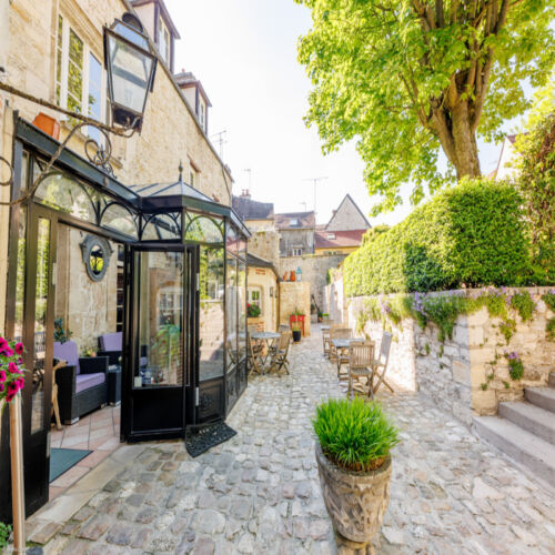 Hostellerie De La Porte Bellon1