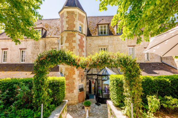Hostellerie De La Porte Bellon7]